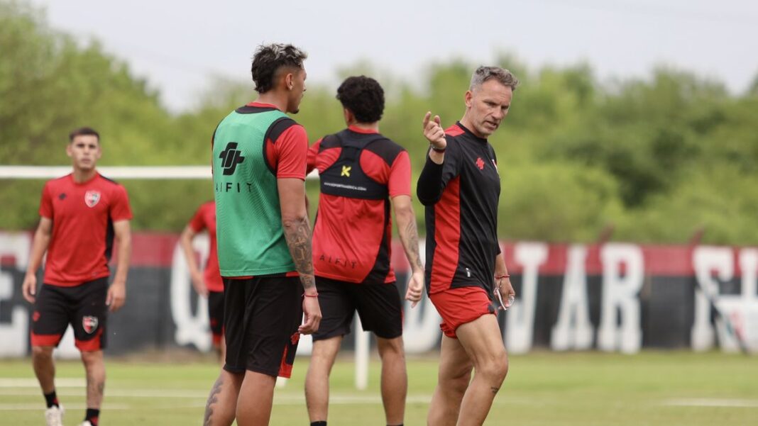 2296033-newells-encara-una-semana-corta-con-el-foco-en-union-y-trabajos-en-doble-turno