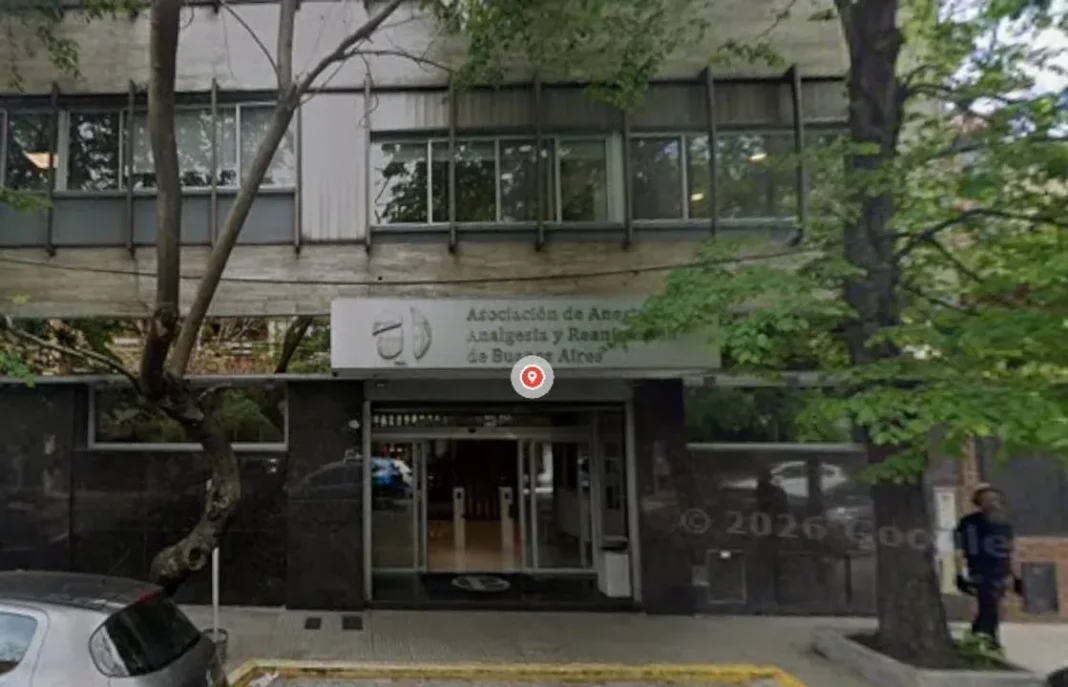 Edificio de la Asociación de Anestesia, Analgesia y Reanimación en Caballito, Ciudad de Buenos Aires.
