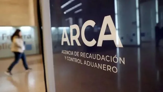 Logo de ARCA y formulario de declaración jurada en una pantalla de computadora