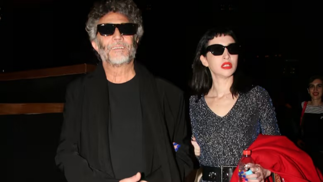 Fito Páez y Sofía Gala Castiglione asisten al homenaje a Moria Casán en el Palacio de la Libertad.