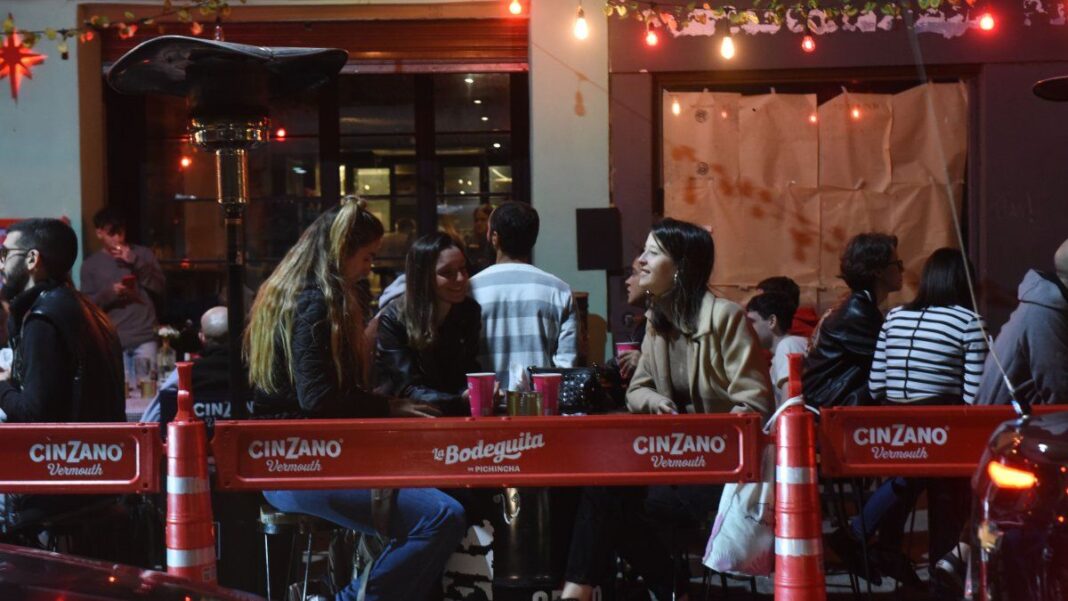 Vista de un bar en el barrio Pichincha de Rosario
