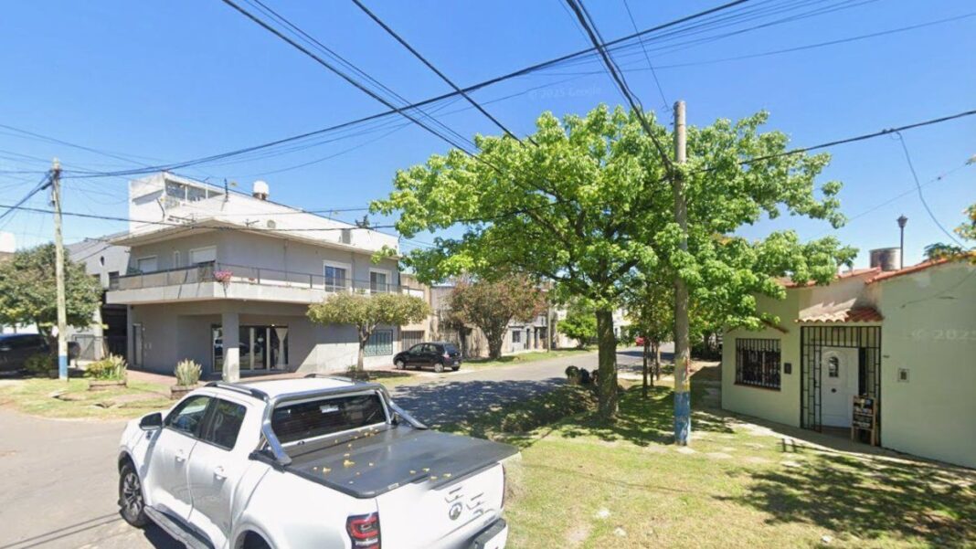 Calle de la zona oeste de Rosario, donde se investiga una muerte.