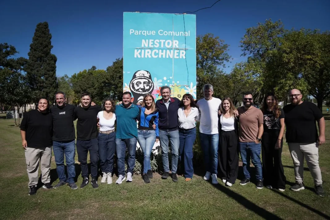 Máximo Kirchner en su visita a la comuna de María Teresa, Santa Fe