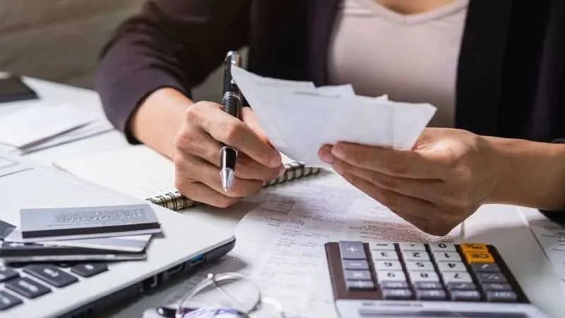 Gráfico que muestra la evolución de la mora en préstamos a familias en Argentina