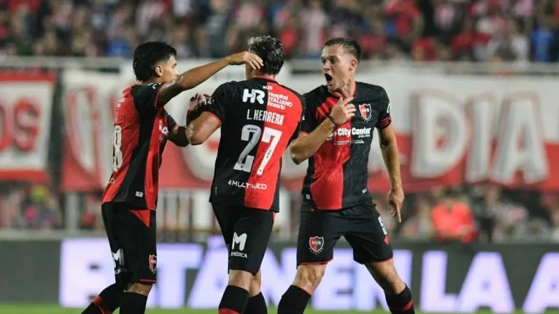 Camiseta de Newell's Old Boys utilizada en el partido contra Unión de Santa Fe
