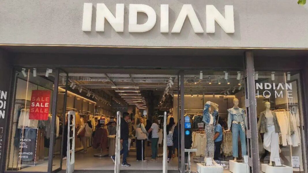Fachada de local comercial en peatonal Córdoba, Rosario, donde se instalará la marca Indian.
