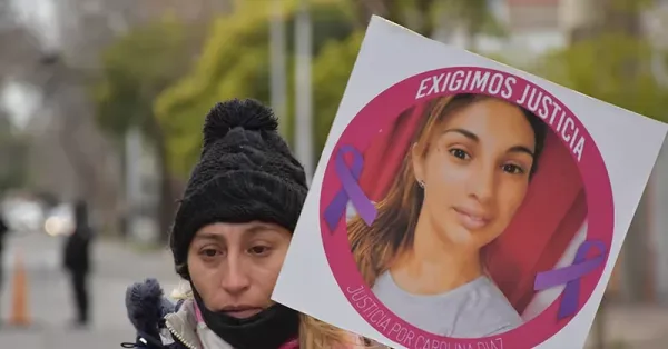 Símbolo de la justicia frente al Palacio de Tribunales de la provincia de Santa Fe