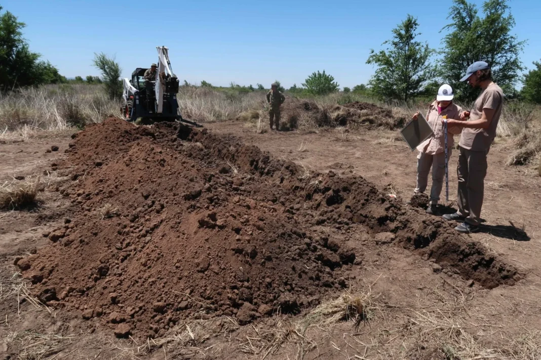 Excavaciones arqueológicas en el predio de La Perla, Córdoba, realizadas por el Equipo Argentino de Antropología Forense