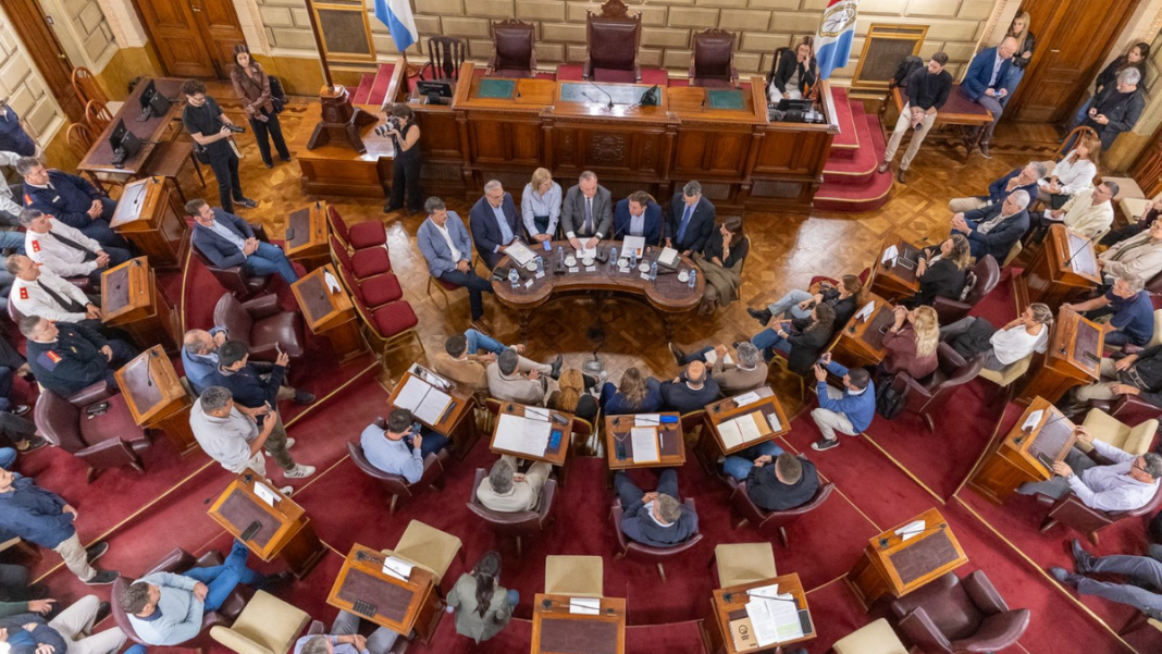 Vista de la ruta nacional 34 con pavimento deteriorado en la provincia de Santa Fe
