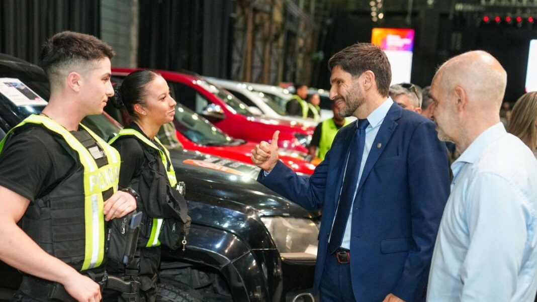 Autoridades de la provincia de Santa Fe durante la quinta subasta de bienes incautados al delito.