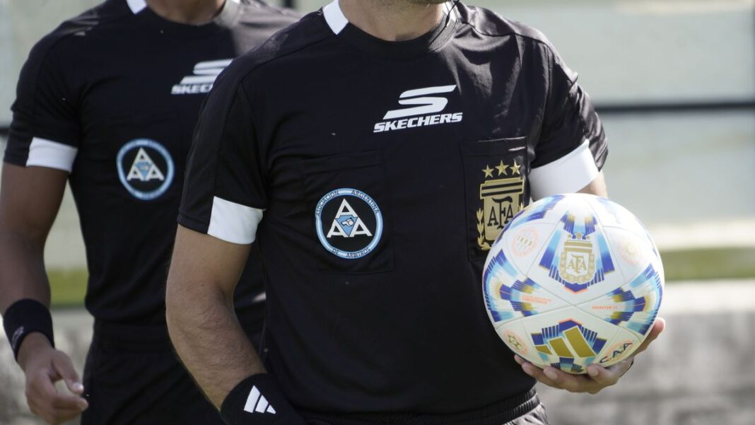Árbitros argentinos Facundo Tello, Yael Falcón Pérez y Darío Herrera designados para el Mundial 2026