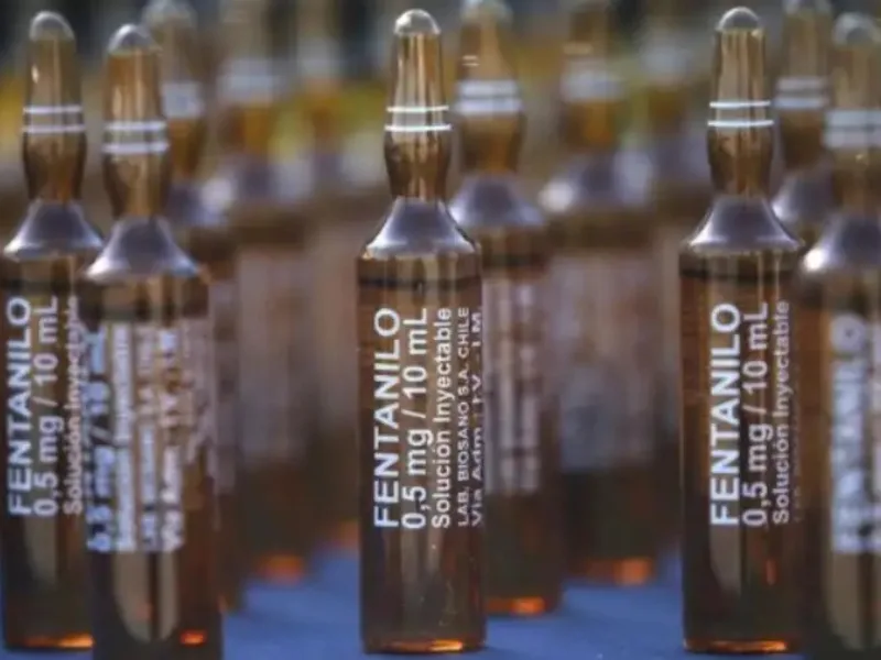 Imagen representativa de la justicia y la salud en relación al caso del fentanilo adulterado en Santa Fe.