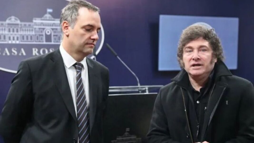 Manuel Adorni hablando en el Congreso de la Nación