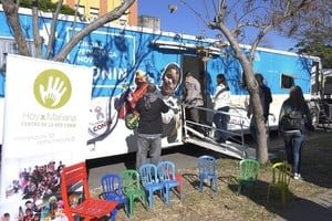 Camión sanitario de la Fundación CONIN en la Estación Mitre de Santa Fe