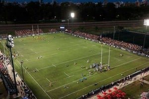Partido de rugby entre Capibaras y Dogos en el Hipódromo de Rosario