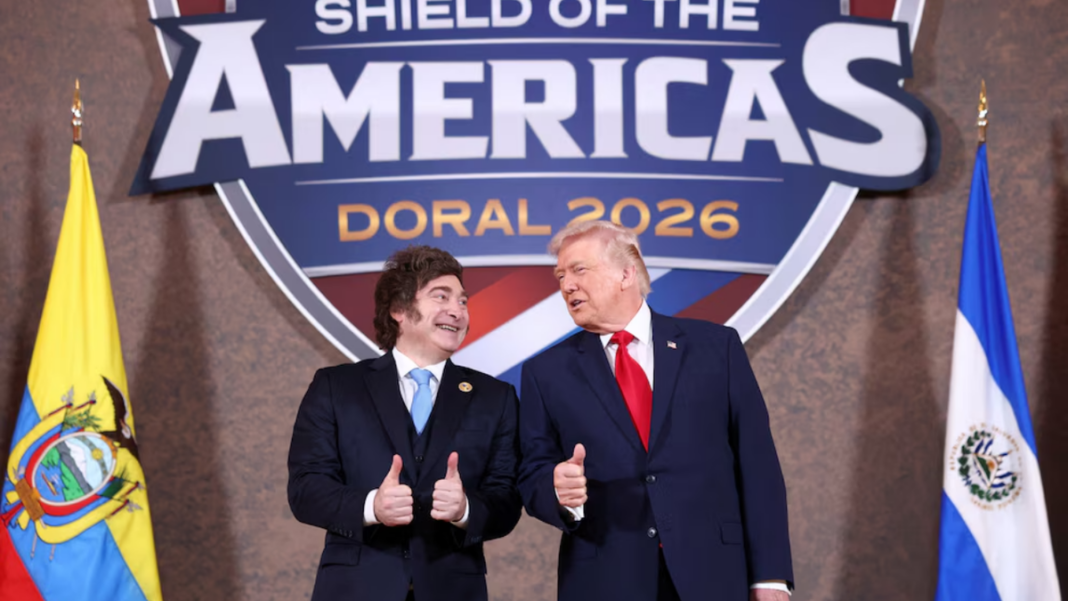 Santiago Caputo durante su visita a Washington