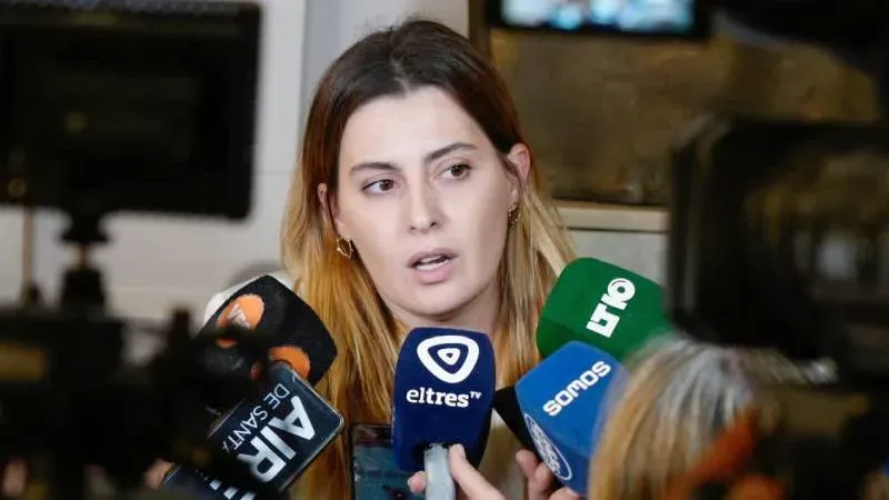 Lionella Cattalini en conferencia de prensa
