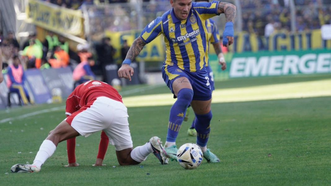 Jugadores de Rosario Central celebrando un gol ante Independiente en el partido de octavos de final del Apertura 2026