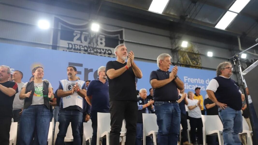 Plenario del Frente de Sindicatos Unidos en el camping de la UOM en Pilar