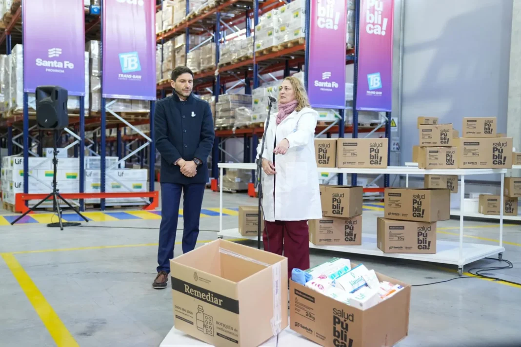 Maximiliano Pullaro y Silvia Ciancio en el acto de lanzamiento del sistema logístico sanitario en Funes