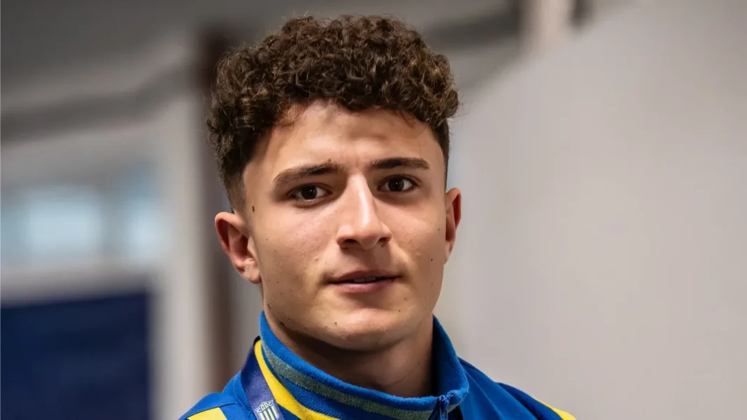 Ignacio Ovando, defensor juvenil de Rosario Central, en conferencia de prensa
