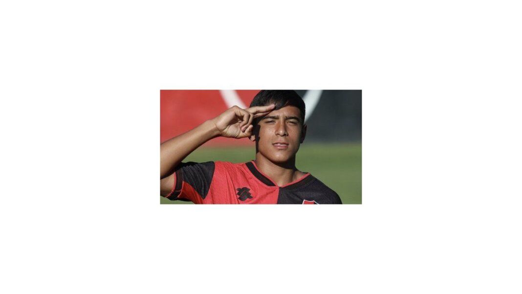 Jugadores de Newell's sub-17 celebrando un gol en el torneo Canteras de América