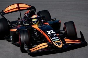 Nicolás Varrone durante la carrera principal de Fórmula 2 en Canadá