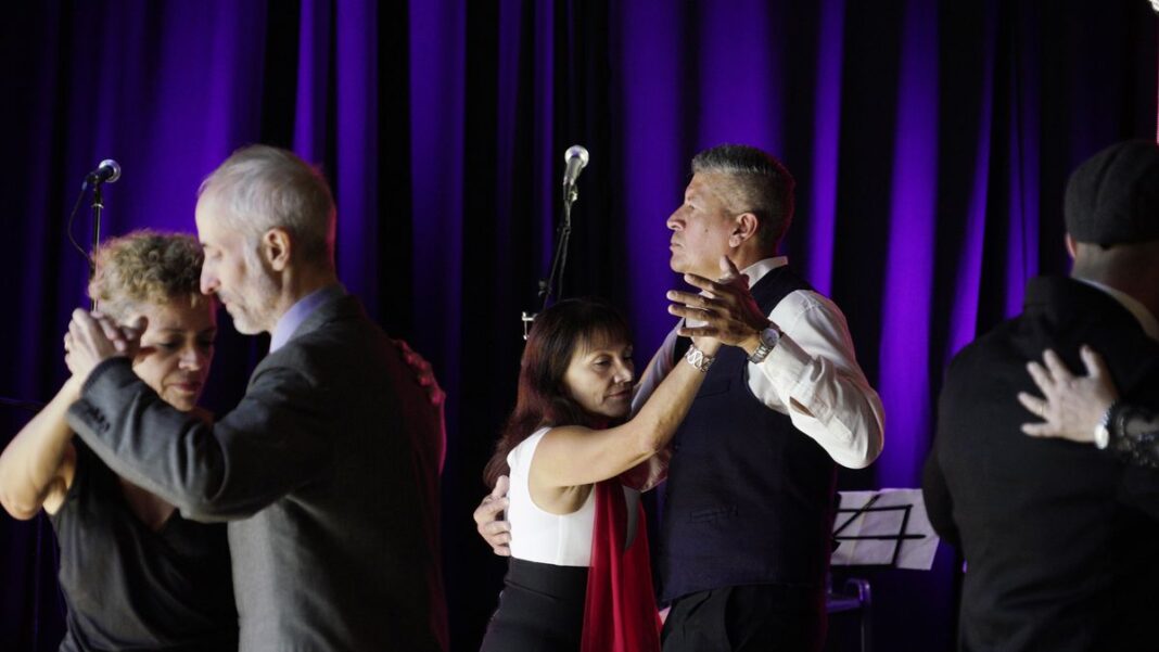 Escenario del Encuentro Metropolitano de Tango en Rosario