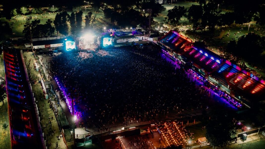 Público en un show masivo en Rosario