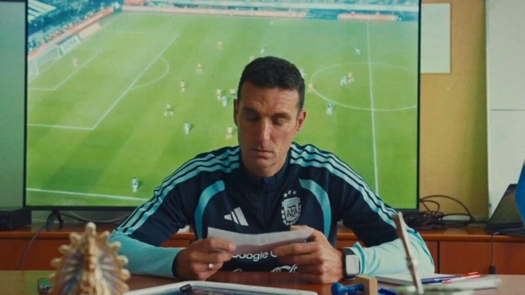 Lionel Scaloni con la lista de convocados de la selección argentina para el Mundial 2026