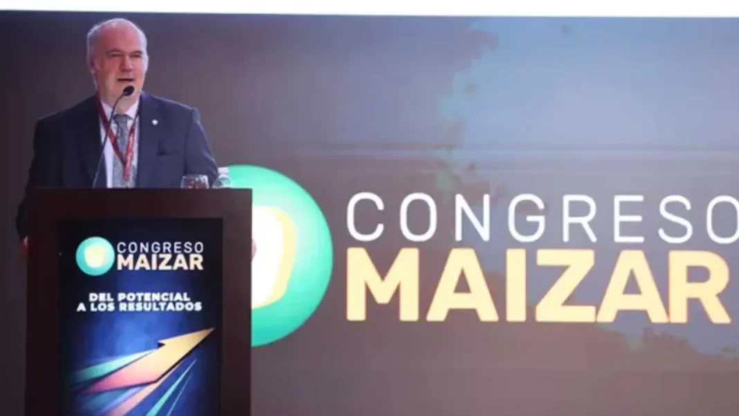 Sergio Iraeta hablando en el Congreso Maizar