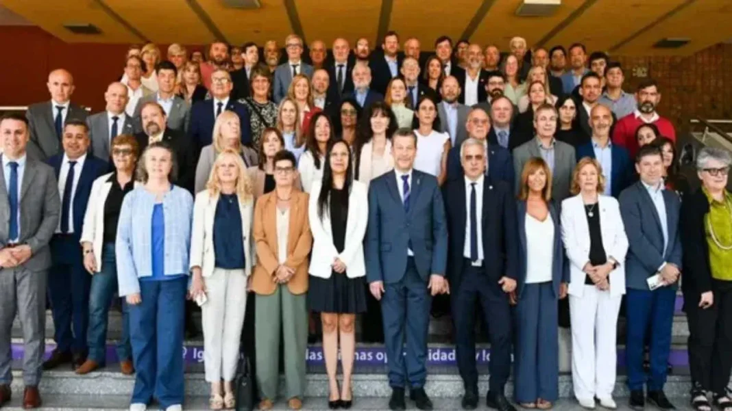 Reunión de representantes de universidades nacionales