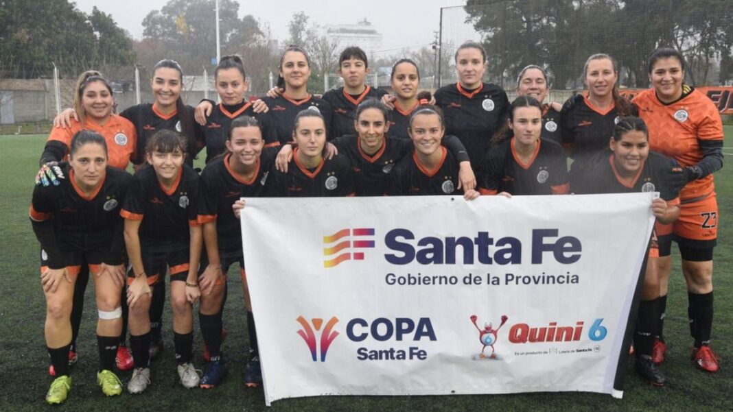 Partido de fútbol femenino de la Copa Santa Fe