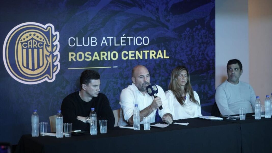 Gonzalo Belloso en conferencia de prensa