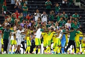 Jugadores de la selección argentina celebrando la clasificación al Mundial 2026