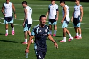 Jugadores de la Selección Argentina entrenando en Kansas previo al partido ante Cabo Verde