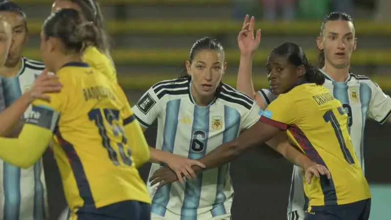 Jugadoras de la Selección Argentina femenina celebrando un gol