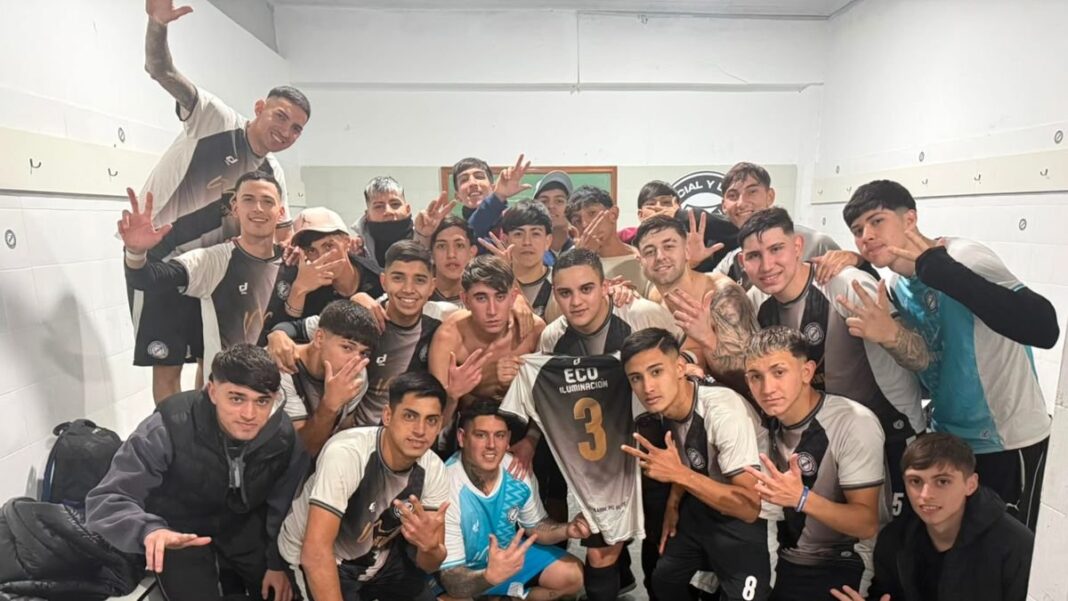 Partido de fútbol en la Asociación Rosarina de Fútbol