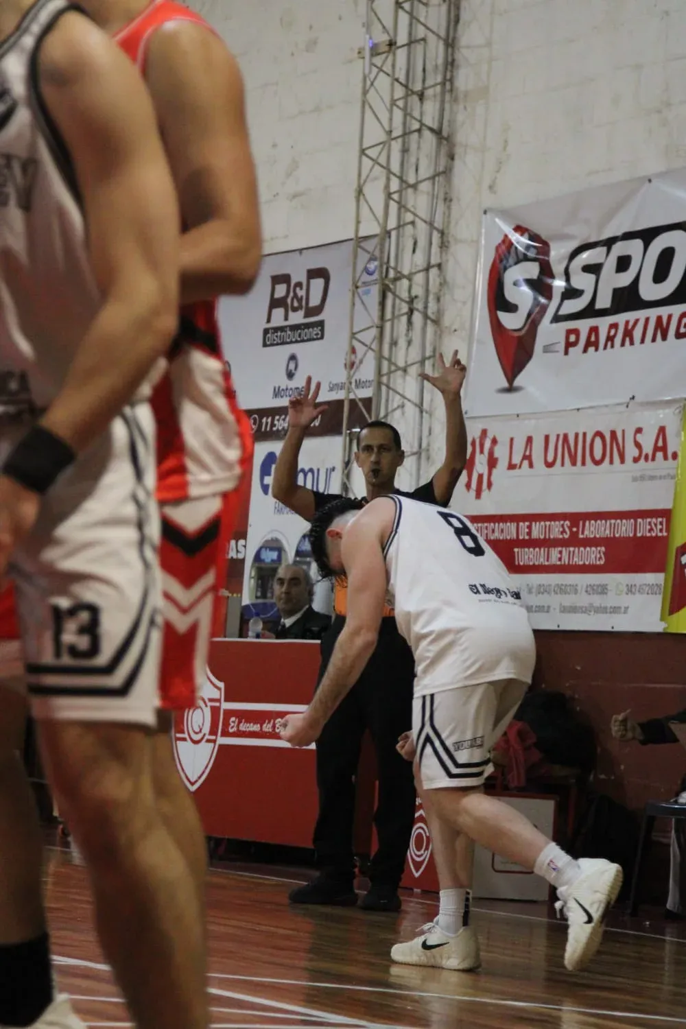 Partido de básquet de la Liga Federal entre Temperley y Quique