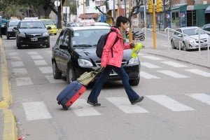 Demarcación de sendas peatonales en el centro de Santa Fe