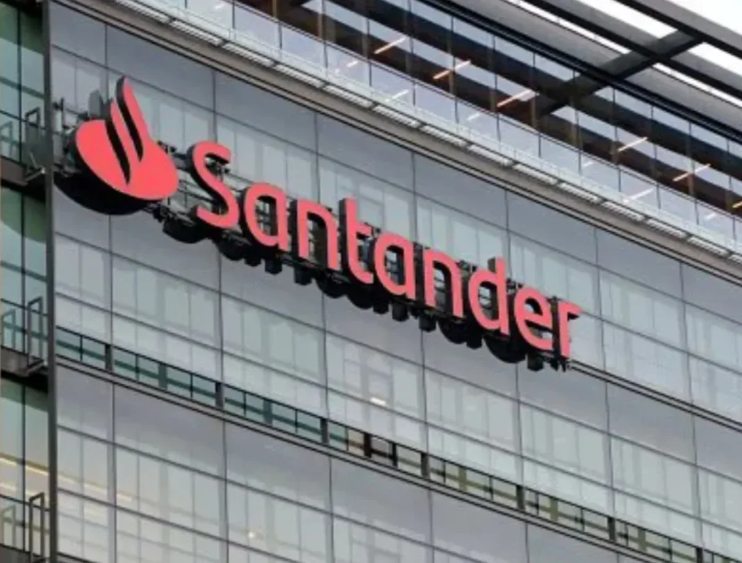 Fallo judicial por estafa digital contra Banco Santander