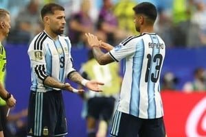 Cristian ‘Cuti’ Romero lesionado durante el partido Argentina vs Austria