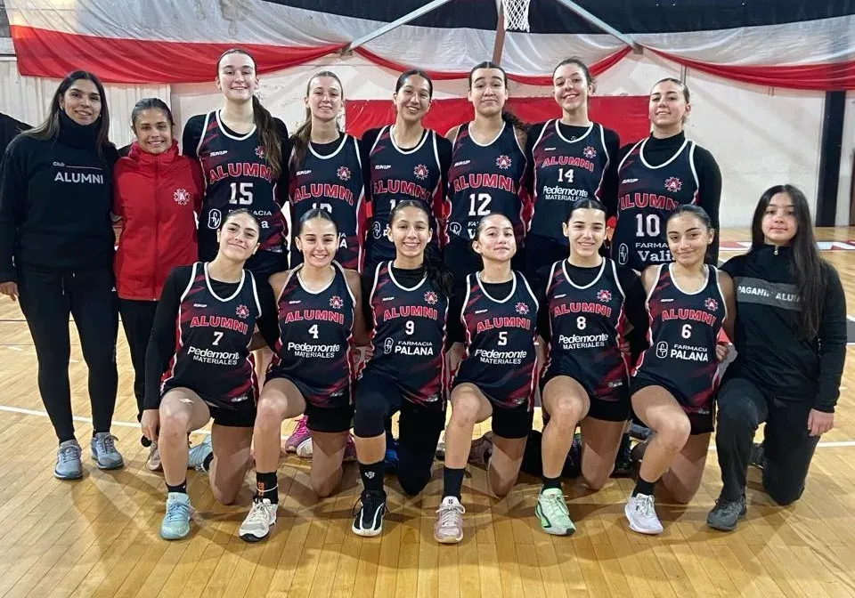 Partido de básquet femenino en Santa Fe