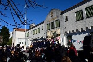Acto por los 120 años de la Escuela Normal de Santa Fe con autoridades y comunidad educativa