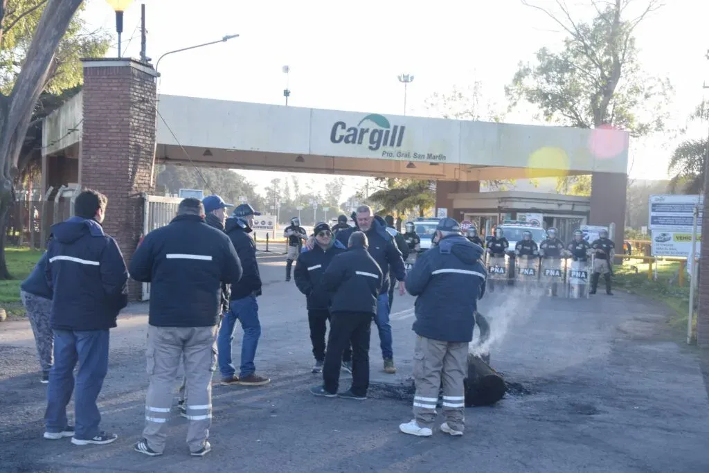 Reunión entre gremio aceitero y exportadores en la Secretaría de Trabajo
