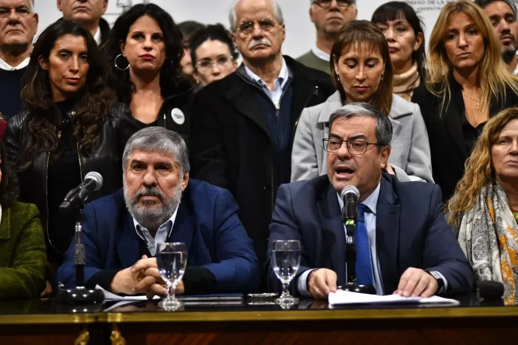 Conferencia de prensa de legisladores de Unión por la Patria en el Congreso