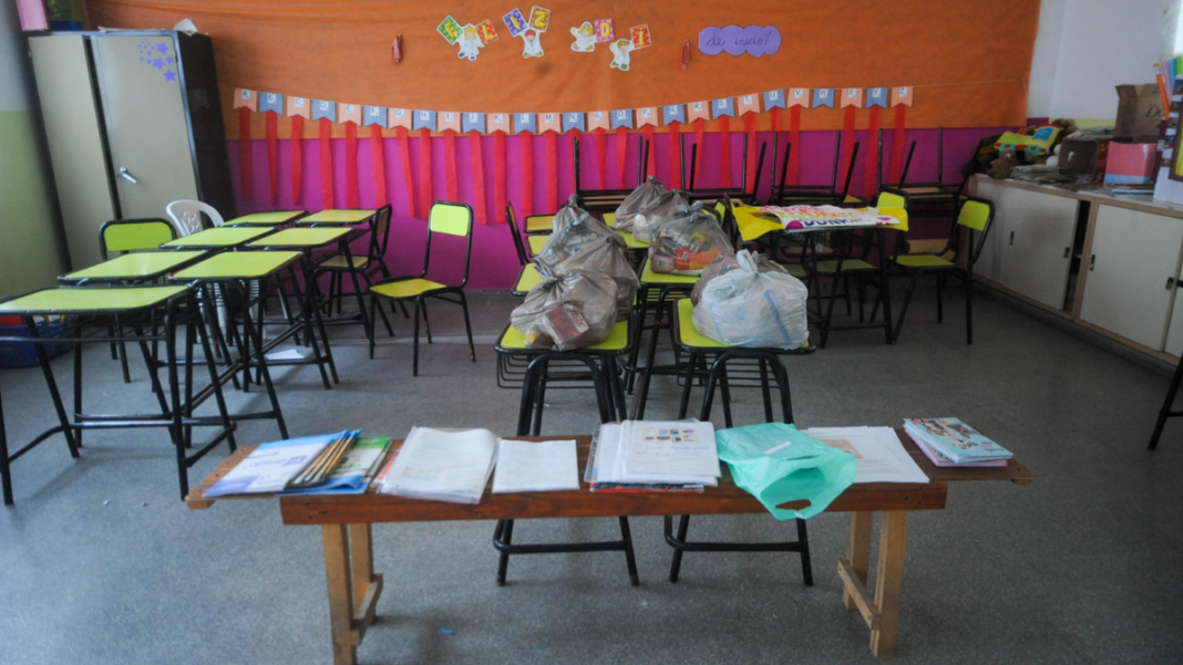 Gráfico de barras que muestra el porcentaje de argentinos que consideran a la educación como principal problema del país