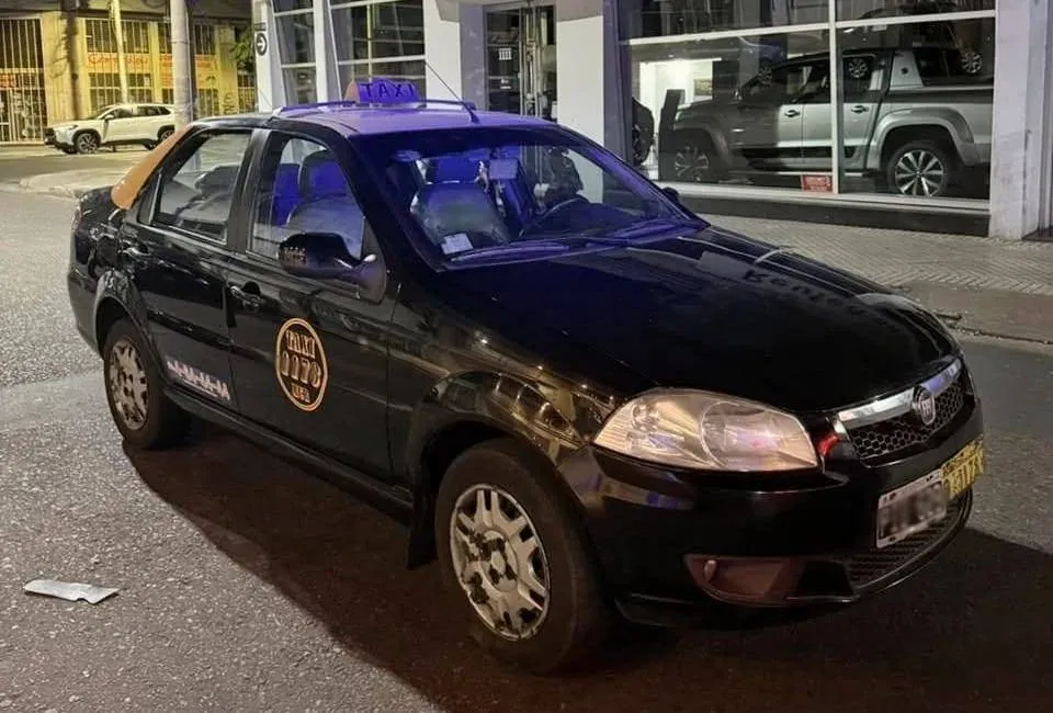 Taxi choca bicicleta Santa Fe accidente tránsito