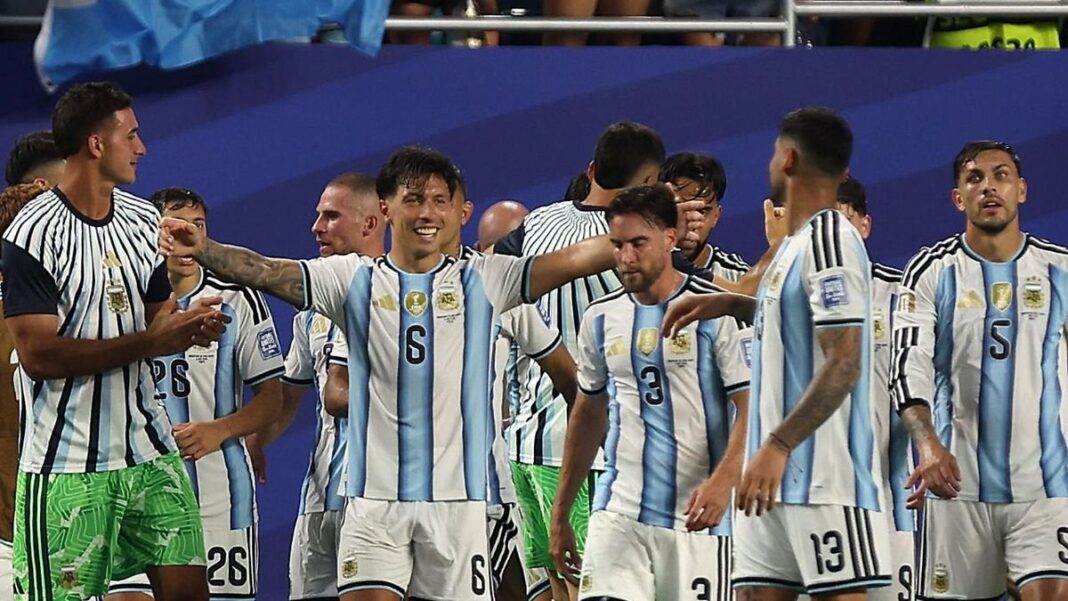 Jugadores de la selección argentina celebrando un gol ante Cabo Verde en el Mundial 2026