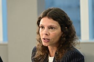 Diputada Gisel Mahmud presentando proyecto de Código de Protección de Consumidores en Santa Fe